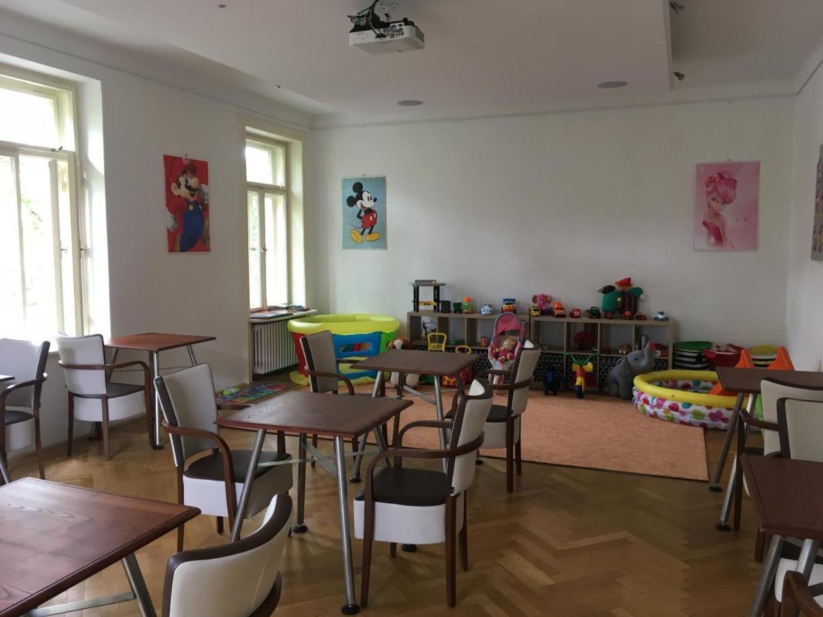 Villa Cafe Krnov Exterior foto